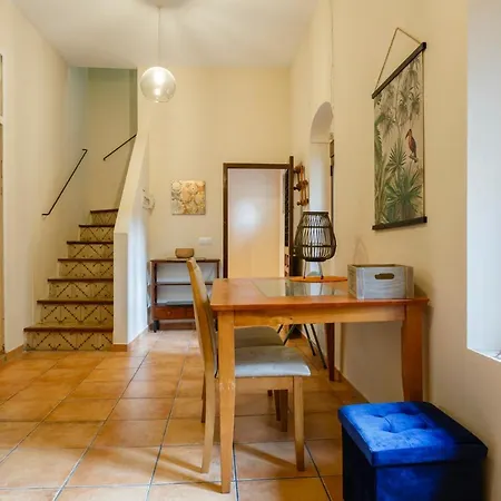 Casa Con Encanto En El Corazon Del Casco Antiguo